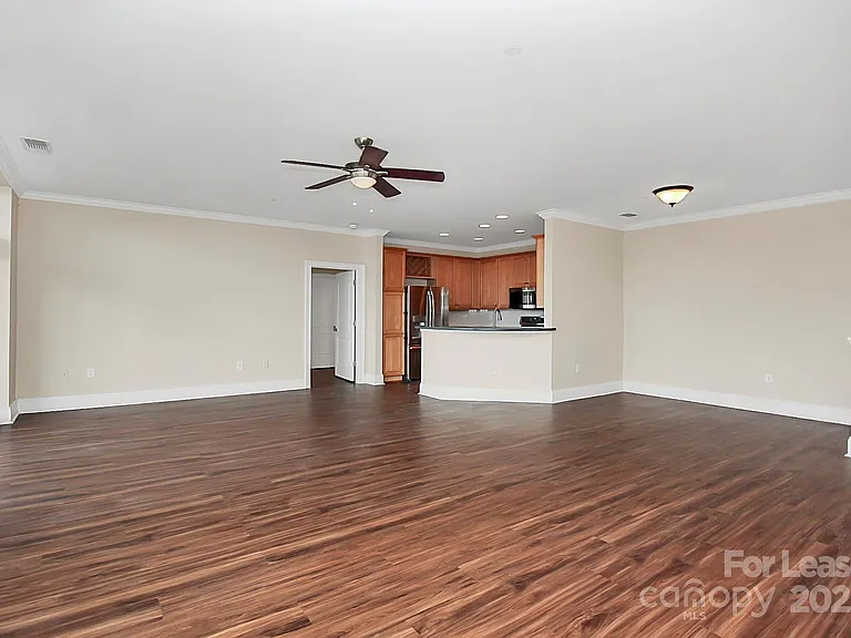 400 N Church St #414 — Photo 7