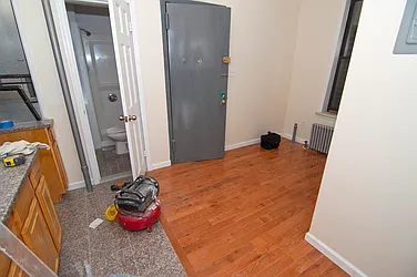 Rented by Genik Group Corp