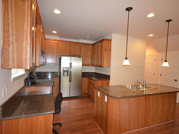 5th image of 10727 SE 242nd St Unit C4