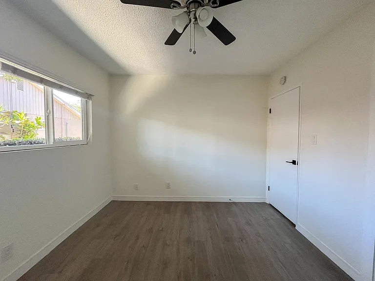 12128 Ramona Ave — Photo 11