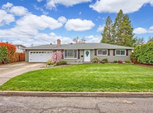 750 S 4th St, Central Pt, OR