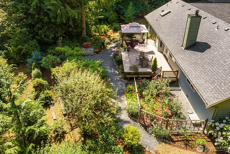 3rd image of 2717 Newberg Road