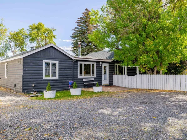 826 North, Cody, WY 82414