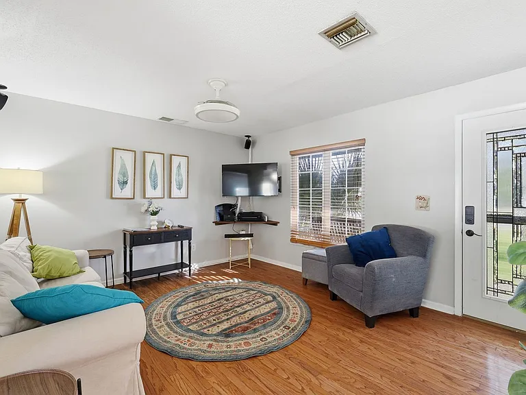 2901 Eastland Rd — Photo 4