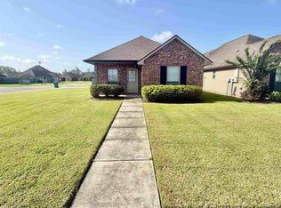 25274 Cross Lake Ave, Livingston, LA 70754