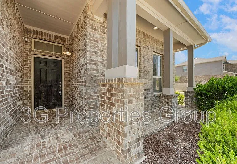 1500 Canary Ln — Photo 2