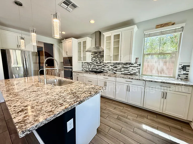 1312 E Gemini Pl — Photo 8