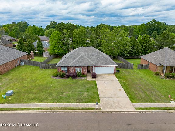 2nd image of 107 Copper Ridge Ln