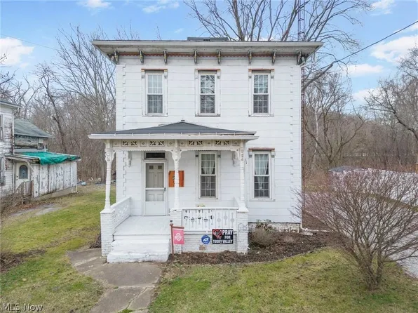 229 E Porter St, Malvern, OH 44644