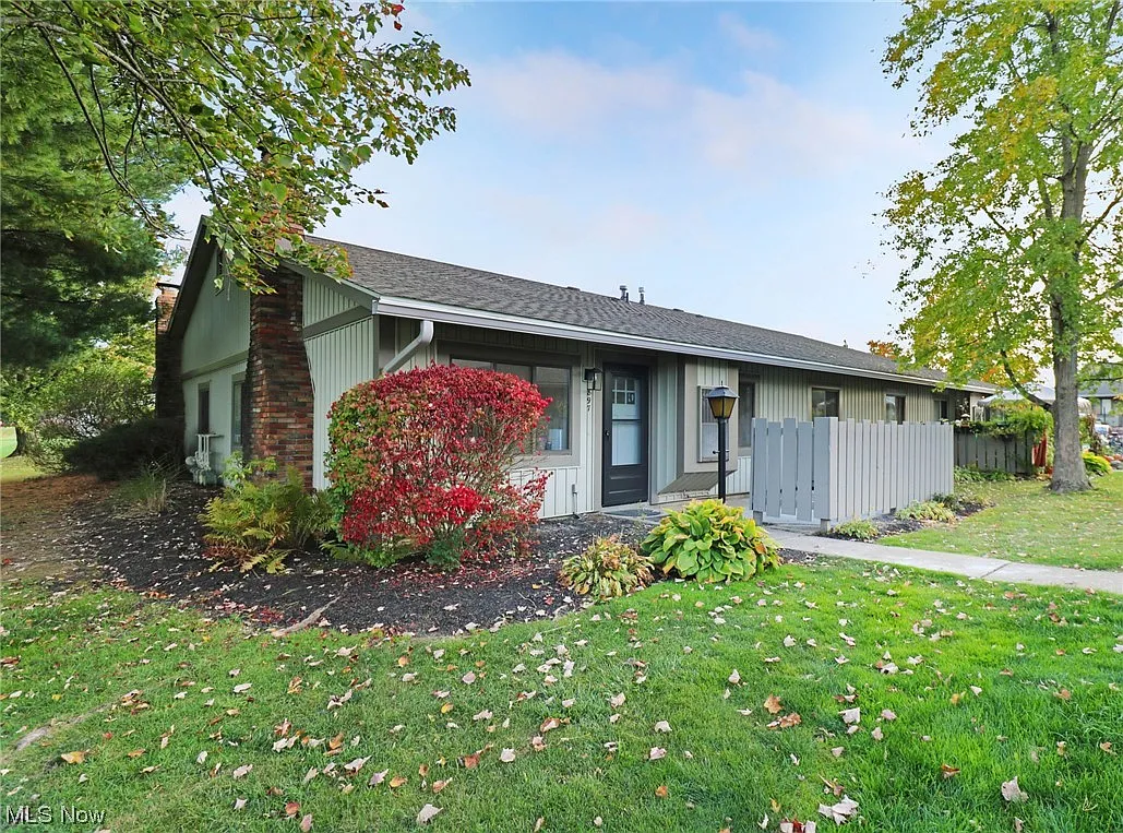 897 Kirkwall Dr photo 1