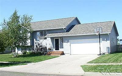 1st image of 627 Hickory Ln