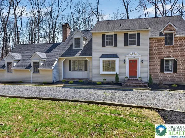 2635 Possum Hollow Rd, Coopersburg, PA 18036