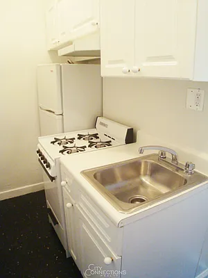 Rented by City Connections Realty | media 28