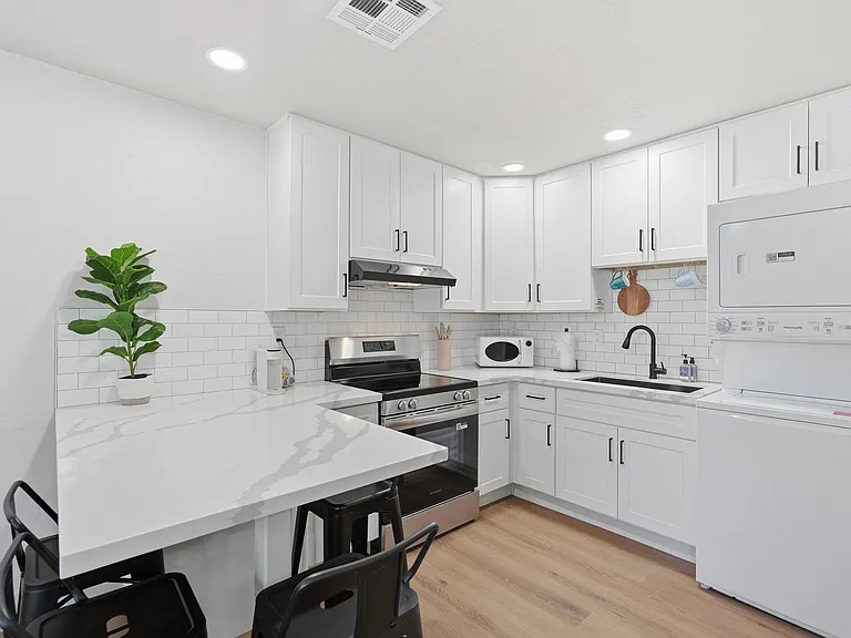 1417 E Roosevelt St #1 — Photo 12