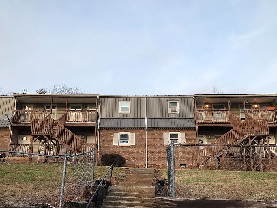 Front of building_01082022