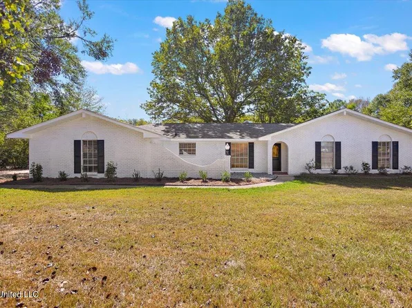 236 W Beasley St, Terry, MS 39170