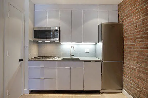 Rented by Weinstein Realty Group | media 20