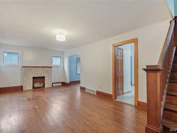 3rd image of 172 S Bryant St