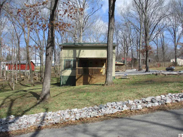 843 Rockcastle Lakeshore Dr, Cadiz, KY 42211