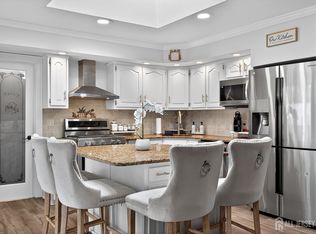 65 Forest Park Ter, Monroe Township, NJ 08831