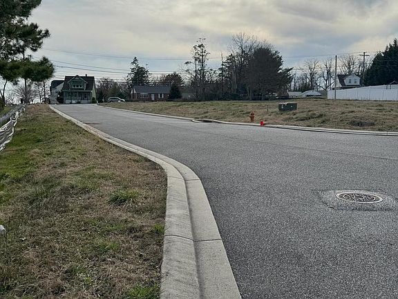 4th image of 4630 Ridge Rd