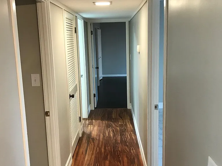 Looking down hallway from Great Room to bdrms.