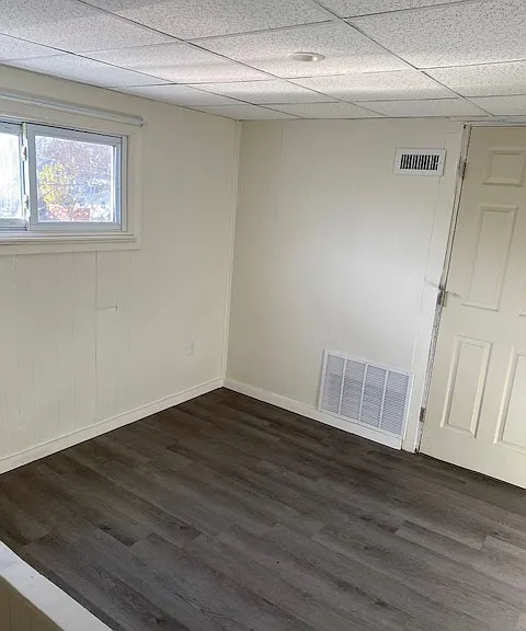 1129 Manor Ave — Photo 16