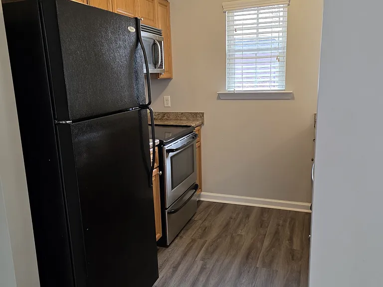 132 Neva Ave — Photo 3