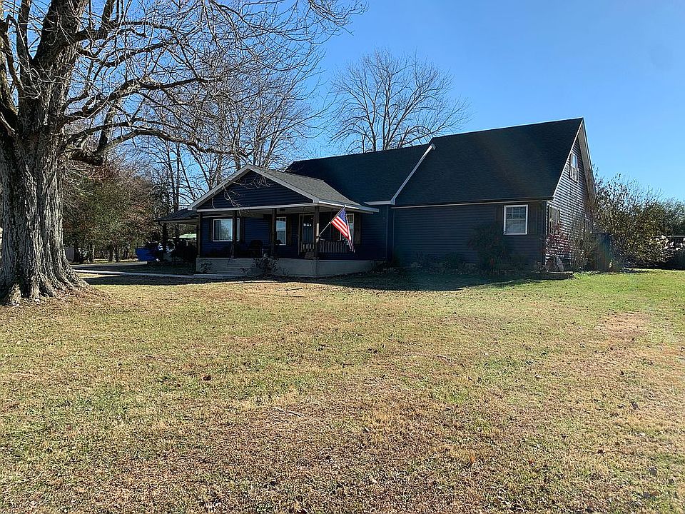 2nd image of 639 New Grove Rd
