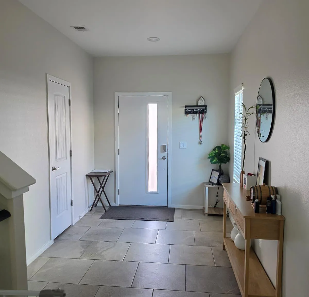 4 bed, 2.5 bath, 2152 sqft, $2,400 — Photo 3