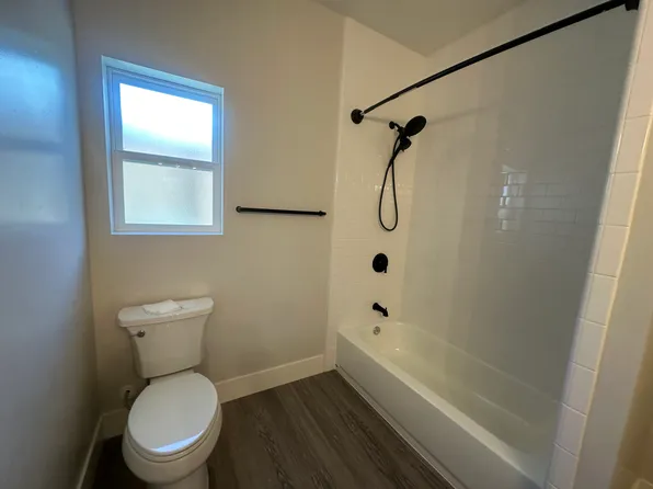 940 D St, Ramona, CA 92065