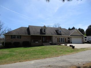2107 Madison St, Huntsville, AR 72740