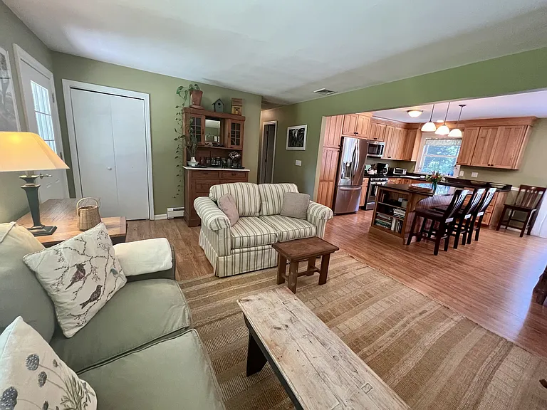 16 Beechwood Dr — Photo 5