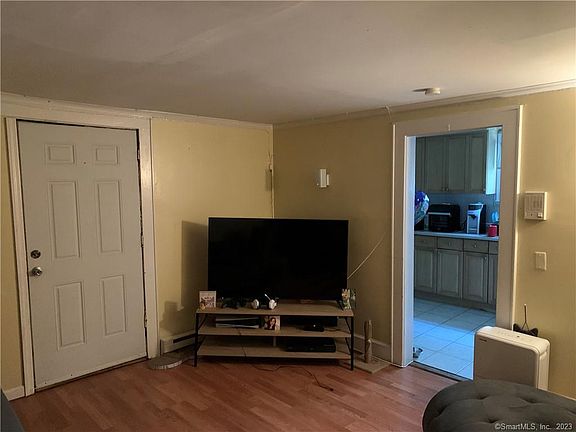 4th image of 15 Spring Hill Avenue