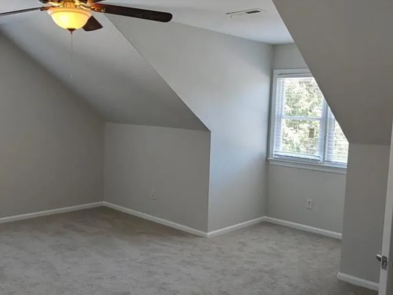 2537 Townfield Ln — Photo 12