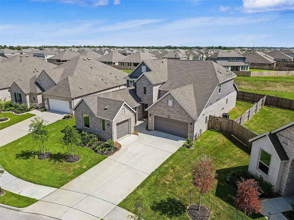 5343 Pompano Loop