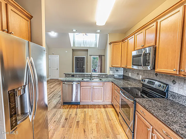 90 Cypress Cir — Photo 5
