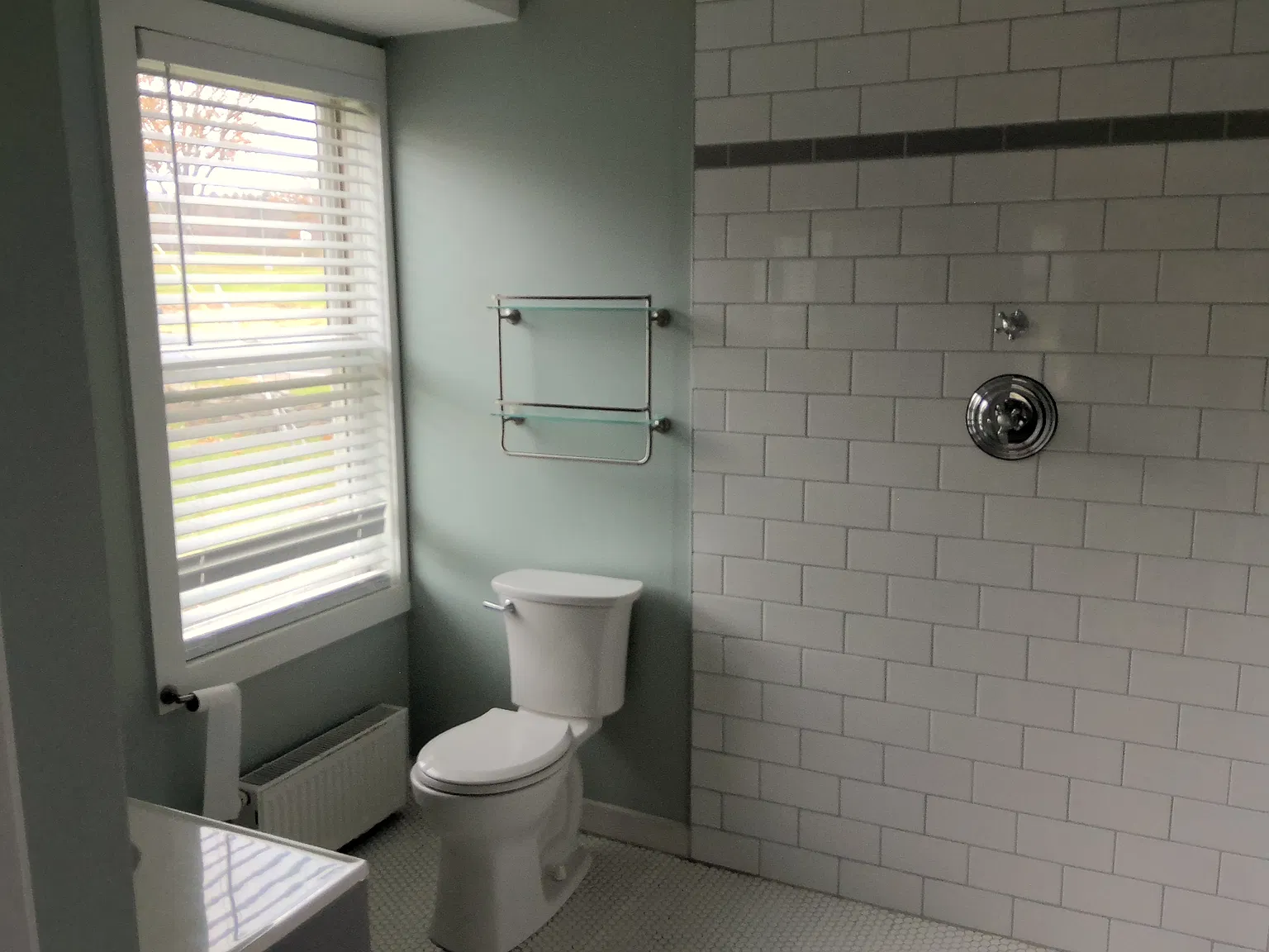 4 bed, 2380 sqft, $5,000 — Photo 4