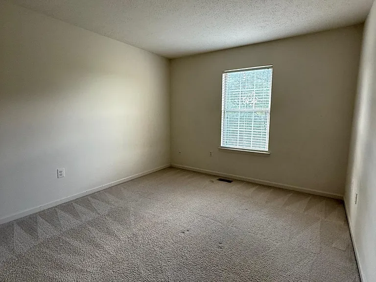 105 W Park Dr — Photo 17