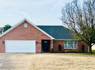 213 Breckenridge Ct, Florence, AL 35630