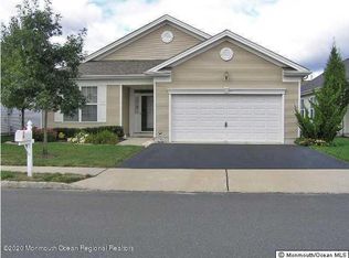74 Huntington Dr, Jackson, NJ 08527
