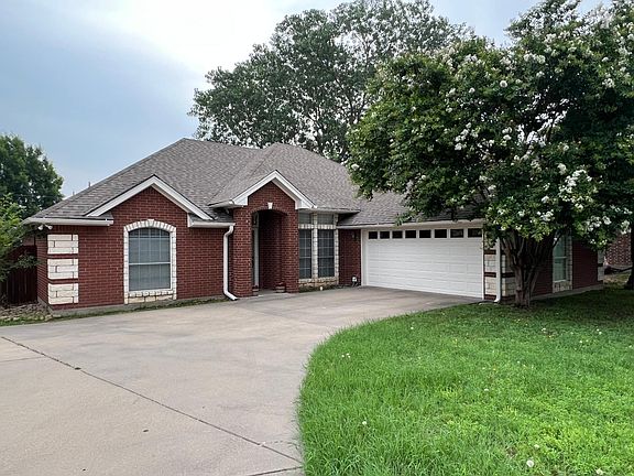 2nd image of 1413 Glenwood Ct