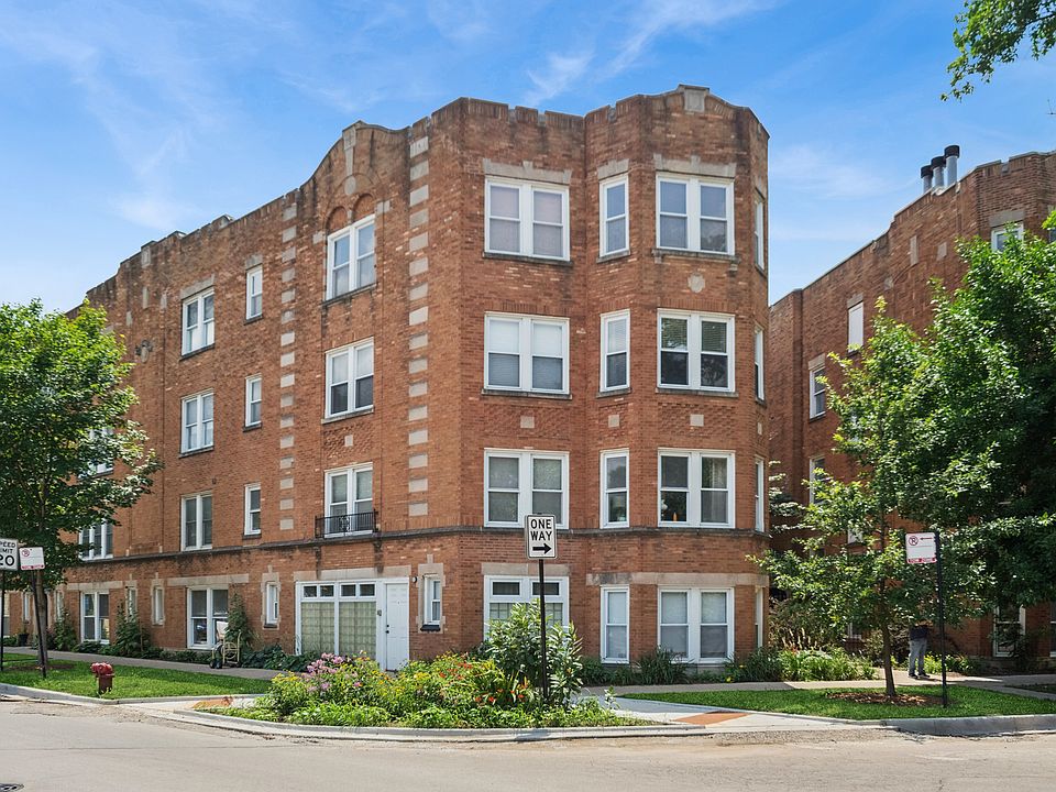 1st image of 2917 W Leland Ave APT G