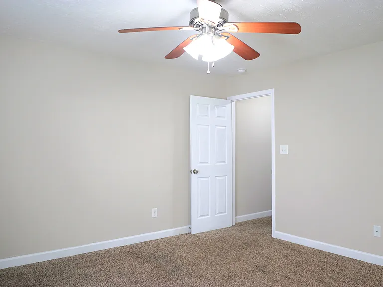 215 Moss Creek Ave #A — Photo 9