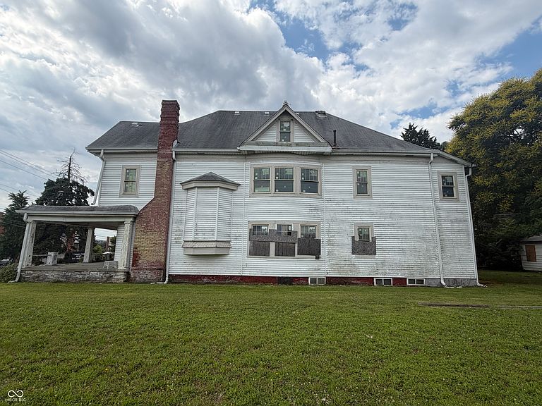 Listing photo 5