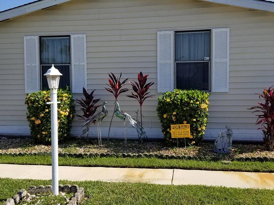 1st image of 583 Waveside Dr