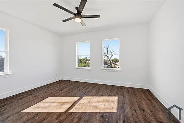 1104 E Annie St — Photo 20