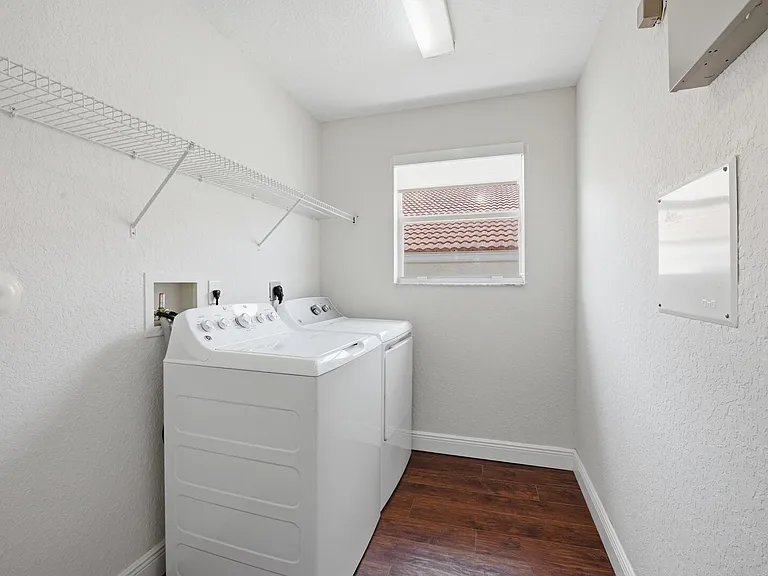 8895 Chestnut Ridge Way — Photo 28