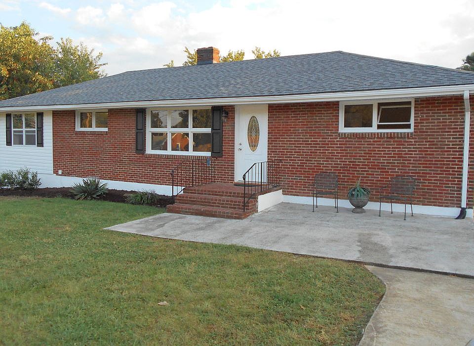 1st image of 3829 Green Valley Dr