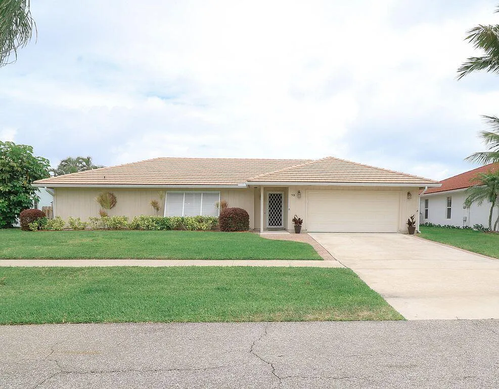 3 bed, 2.0 bath, 1626 sqft, $3,995 — Photo 1